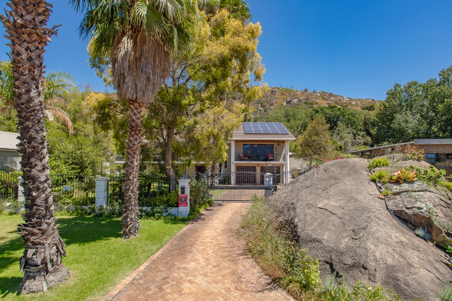 To Let 6 Bedroom Property for Rent in Groenvlei Western Cape